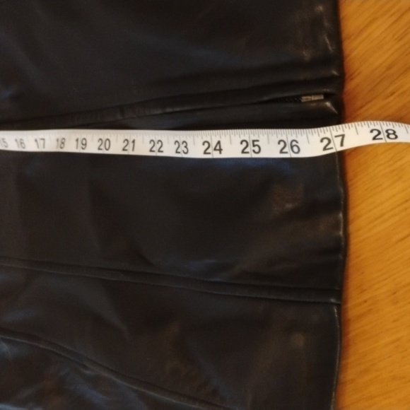 Winlit New York blank leather jacket. No size tag, please see measurements - Picture 10 of 10
